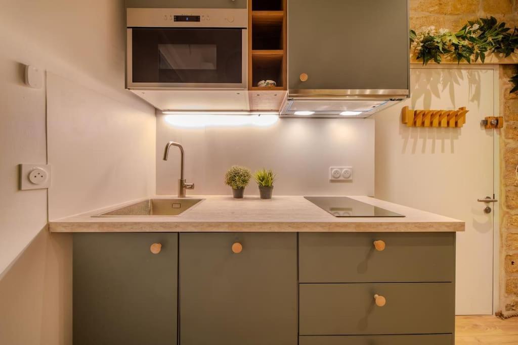 La Suite Eximia Avec Patio - Parking Souterrain Inclus - Centre Historique Монпелье Экстерьер фото