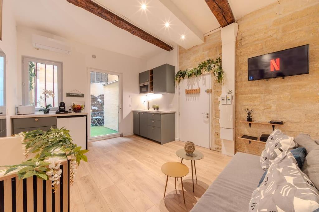 La Suite Eximia Avec Patio - Parking Souterrain Inclus - Centre Historique Монпелье Экстерьер фото