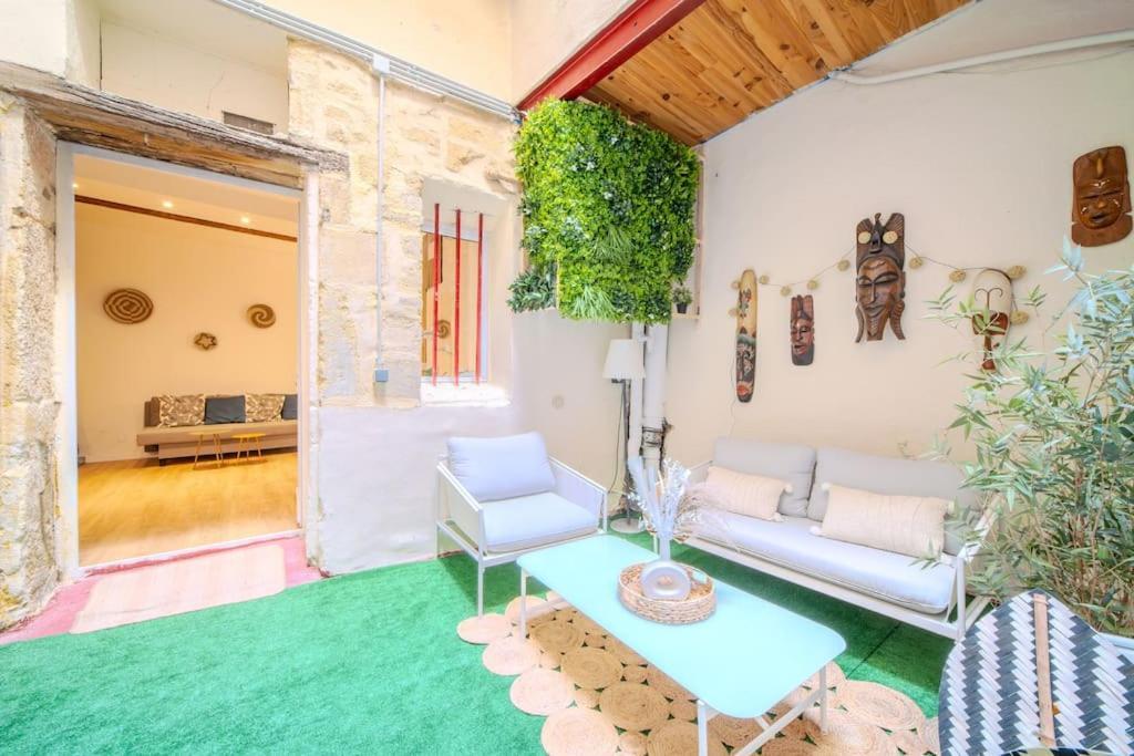 La Suite Eximia Avec Patio - Parking Souterrain Inclus - Centre Historique Монпелье Экстерьер фото
