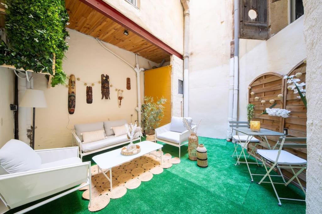 La Suite Eximia Avec Patio - Parking Souterrain Inclus - Centre Historique Монпелье Экстерьер фото